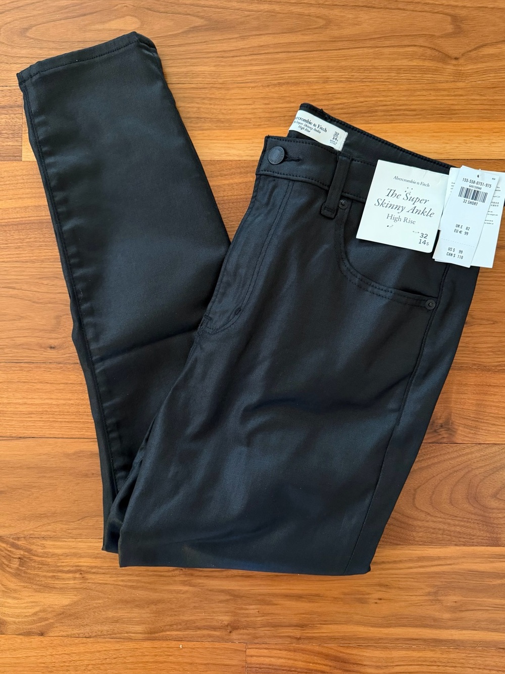 NWT Abercrombie & Fitch Coated Black Super Skinny Ankle Jeans 32 14S 14 Short